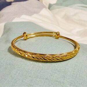 Vintage Gold Bangle Bracelet